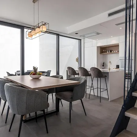 2 Bedroom Stunning In