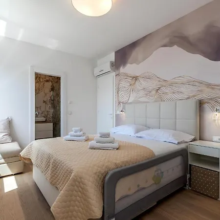 2 Bedroom Amazing In Sibenik